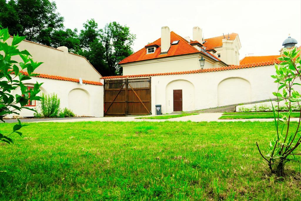 Garden Residence Prague Castle Exterior photo